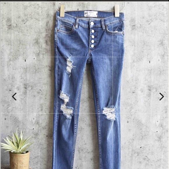 Free People  | Reagan button front jeans | 26 - Picture 1 of 7